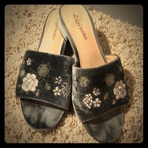 Embroidered sandals heels #blue-gray #size 6.5